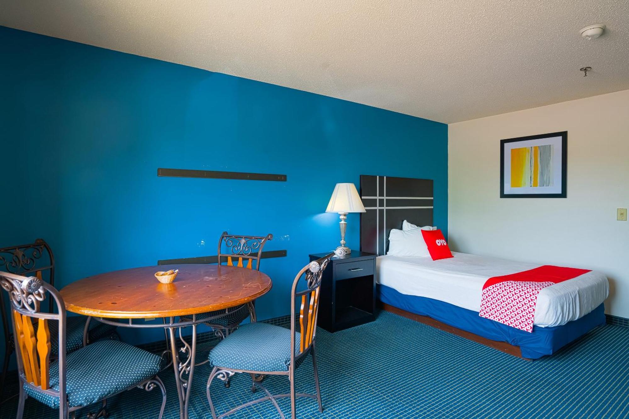 Oyo Hotel Redwood Falls Near Jackpot Casino Exterior photo